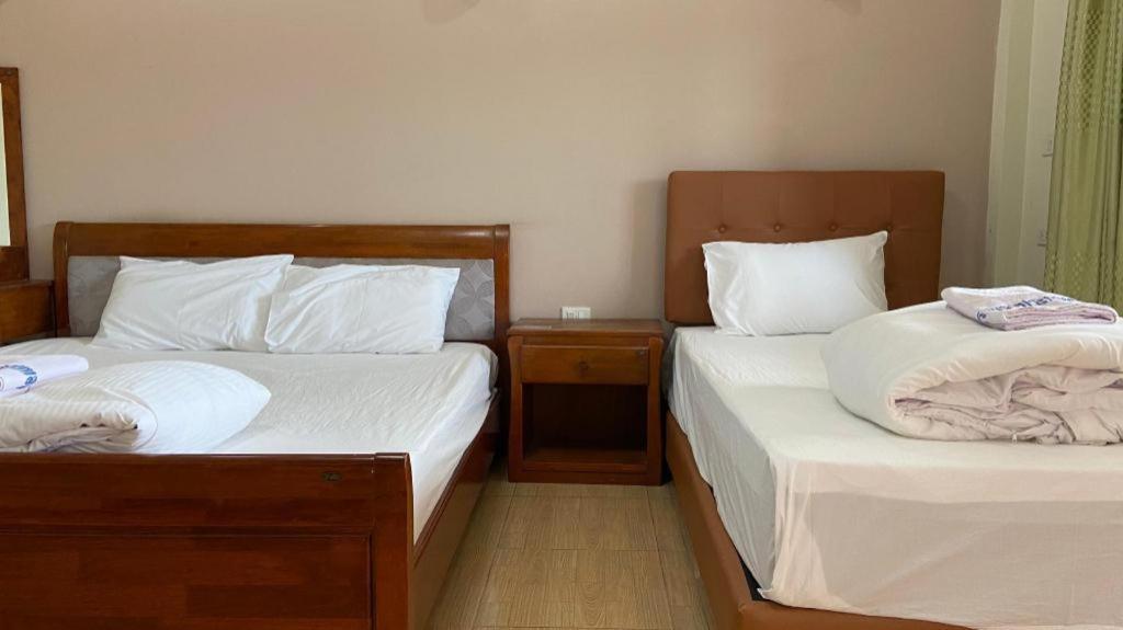 Prakaithong Hotel Amphoe Sawang Daen Din Extérieur photo